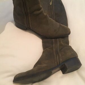 DONALD J PLINER NOVA BOOTS / SIZE 8
